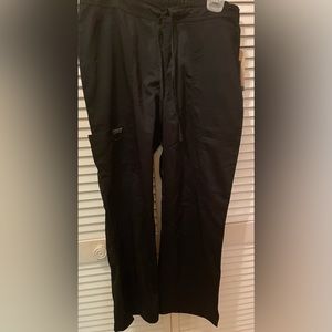 NWT. Ladies black Cherokee Workwear scrub pants. Size M petite.